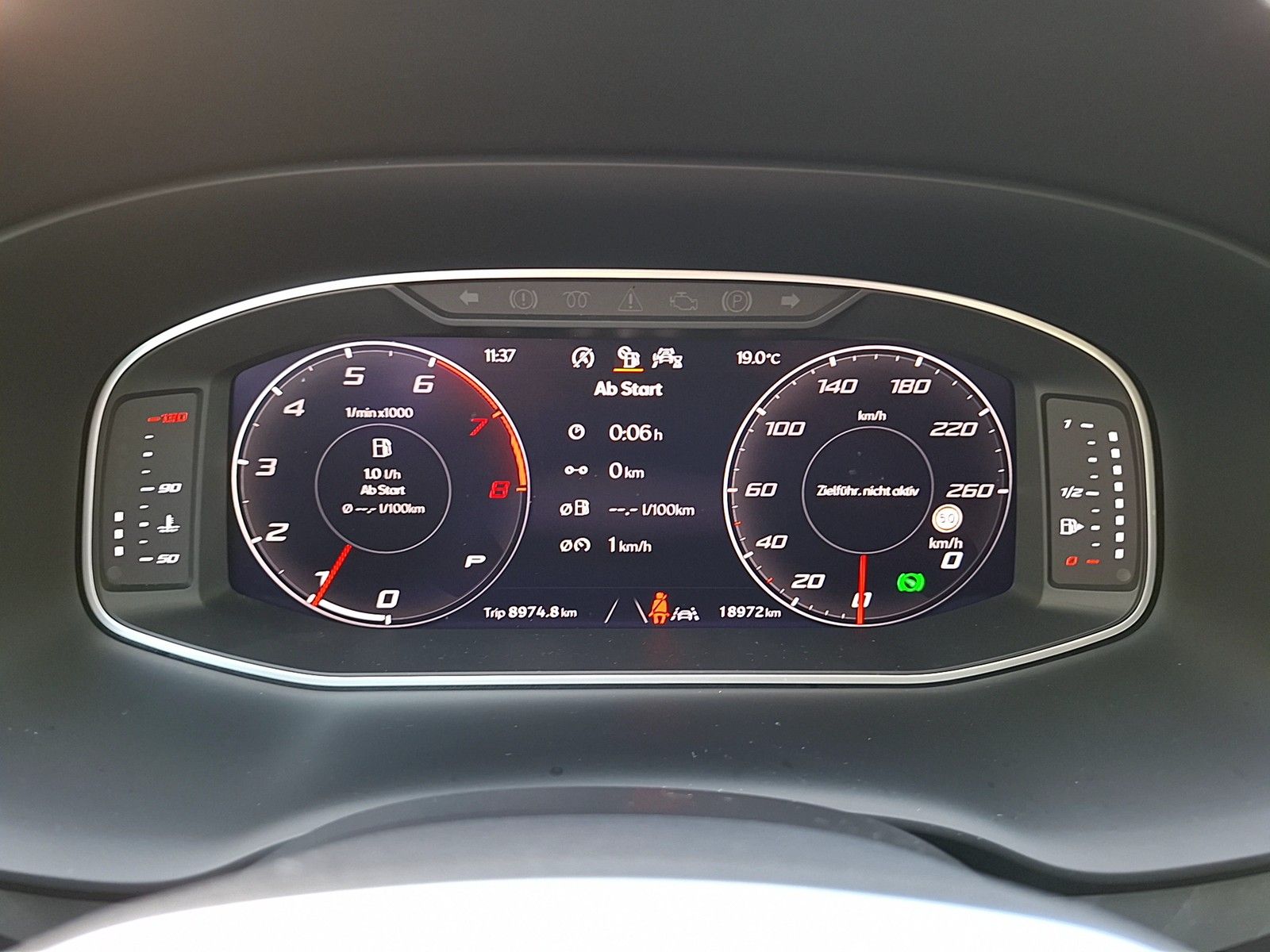 Fahrzeugabbildung SEAT Ateca TSI Style DSG LED Navi AID ACC Park-Assist