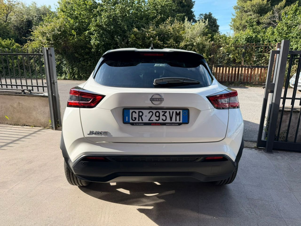 Nissan Juke 1.0 DIG-T 114 CV Acenta imagem 2