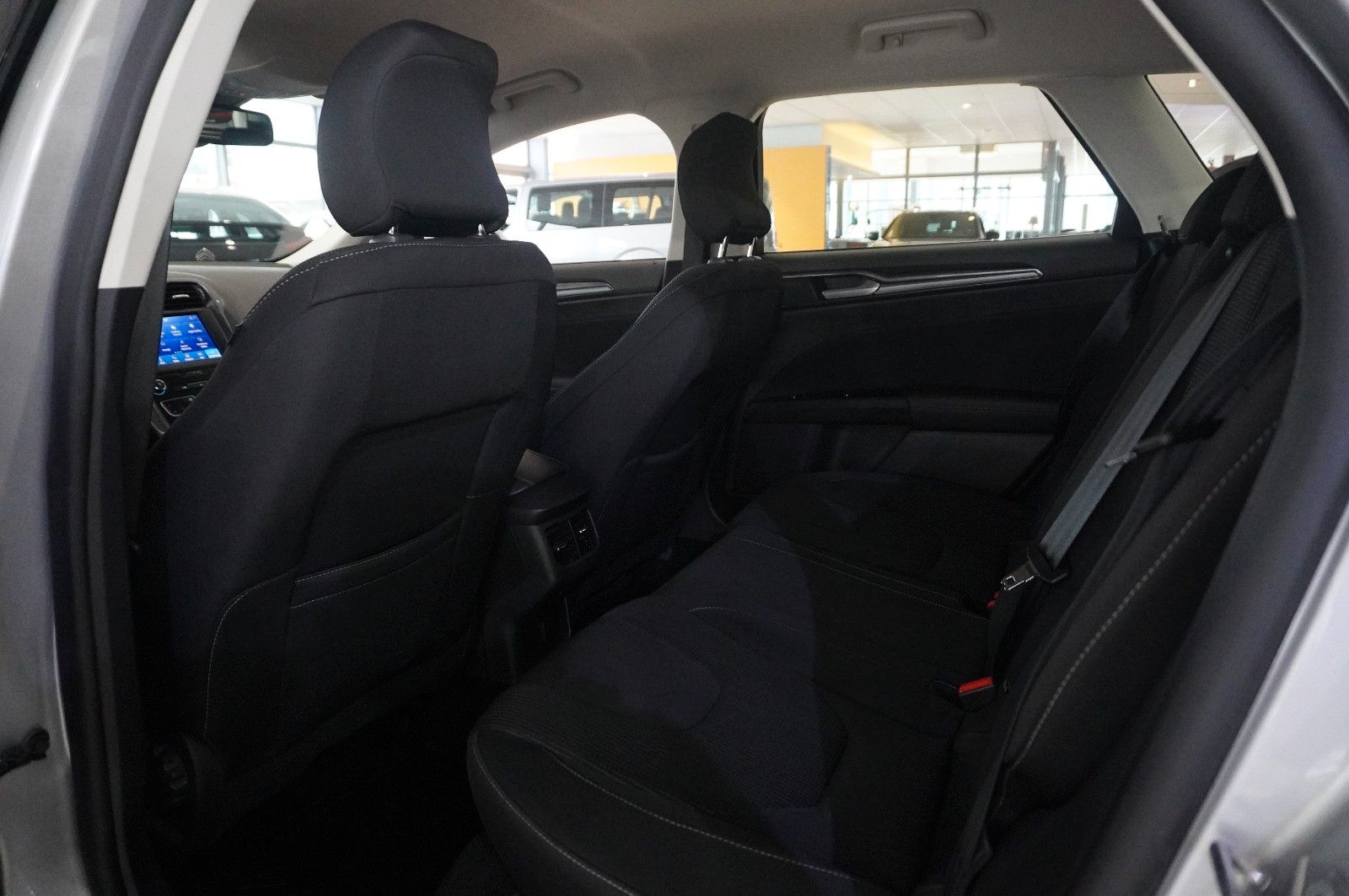 Fahrzeugabbildung Ford Mondeo Turnier 2.0 TITANIUM NAVI/LED/SPORT/DAB+