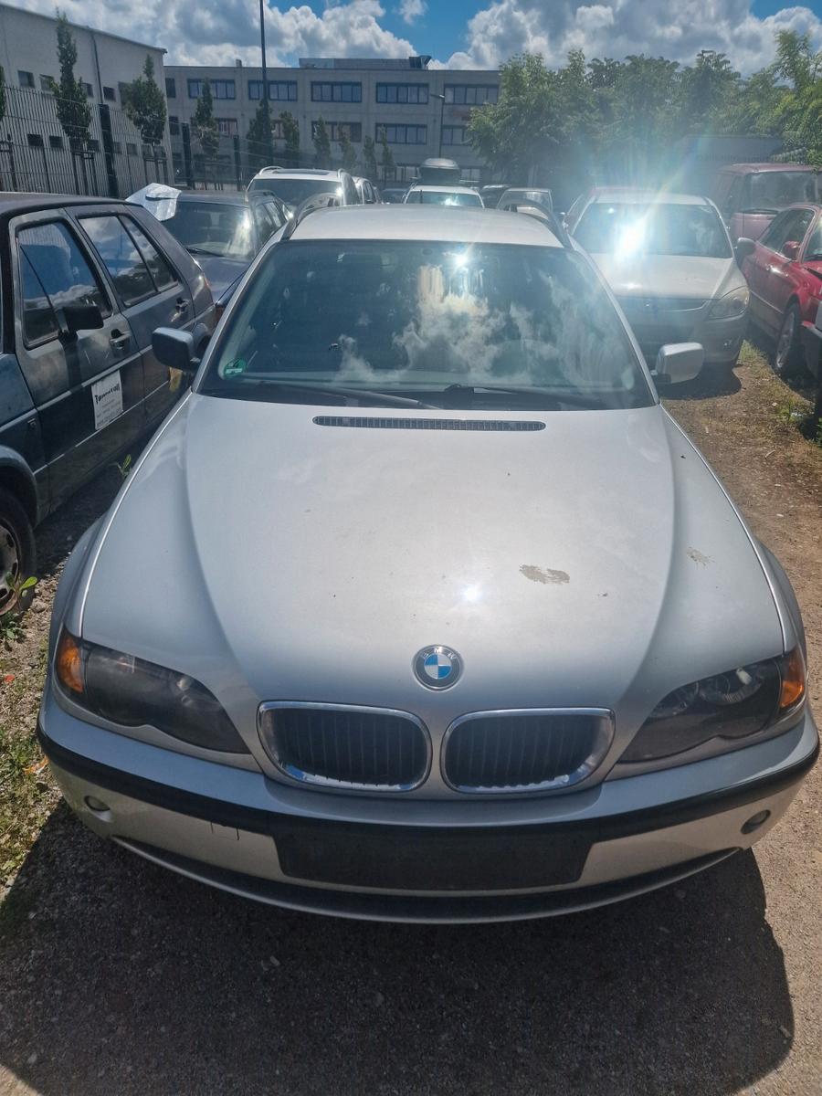 BMW 320