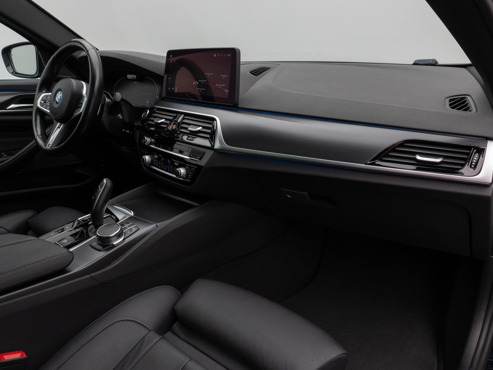 Fahrzeugabbildung BMW 530e xD M Sport Panorama Laser 360°HUD DAB H/K