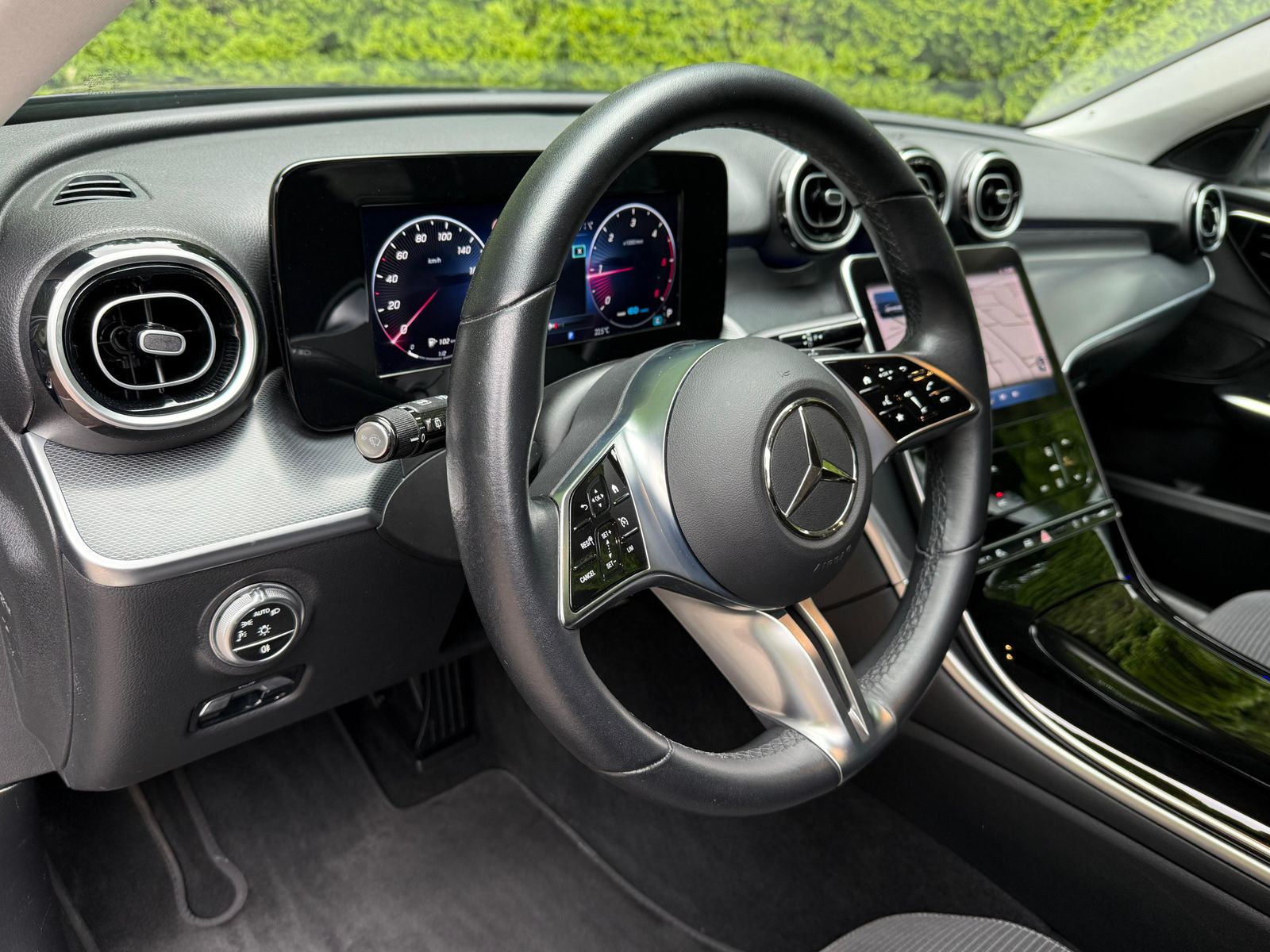 Fahrzeugabbildung Mercedes-Benz C 220 d T 9G Avantgarde LED+T-LEDER+KAM+MBUX+SHZ