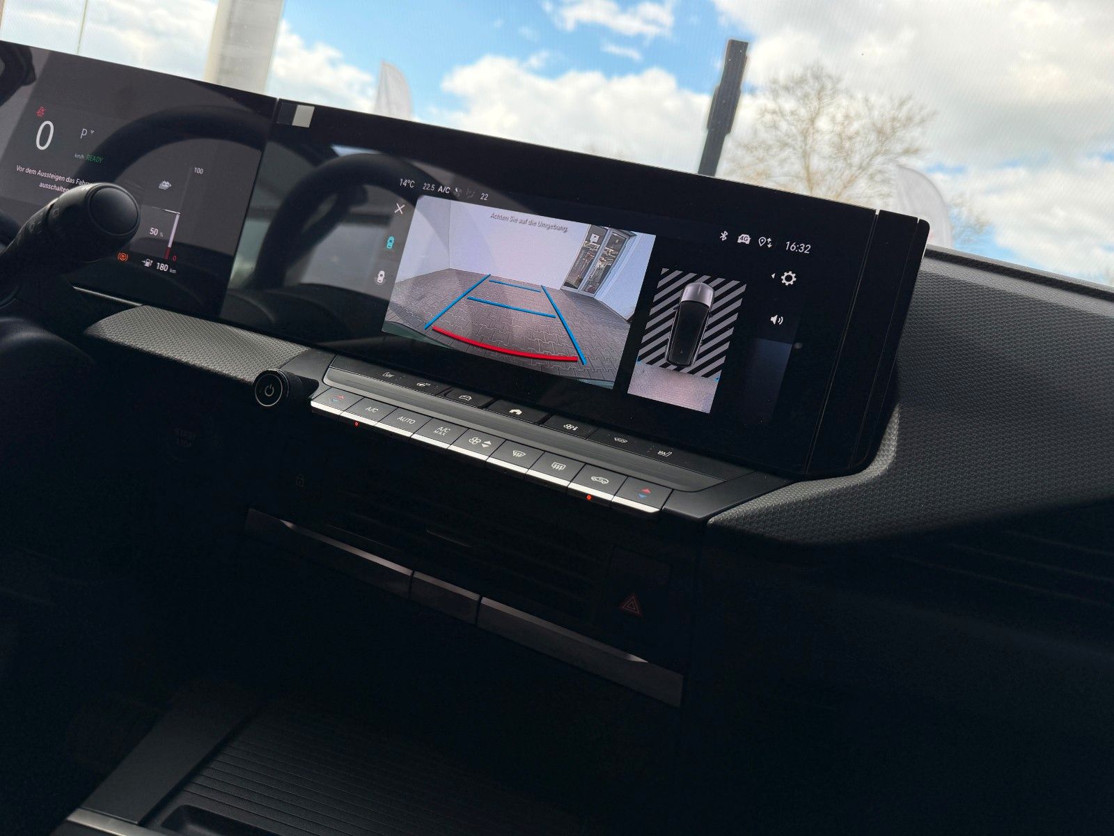 Fahrzeugabbildung Opel Astra L ST Facelift Electric Ultimate 55kWh!