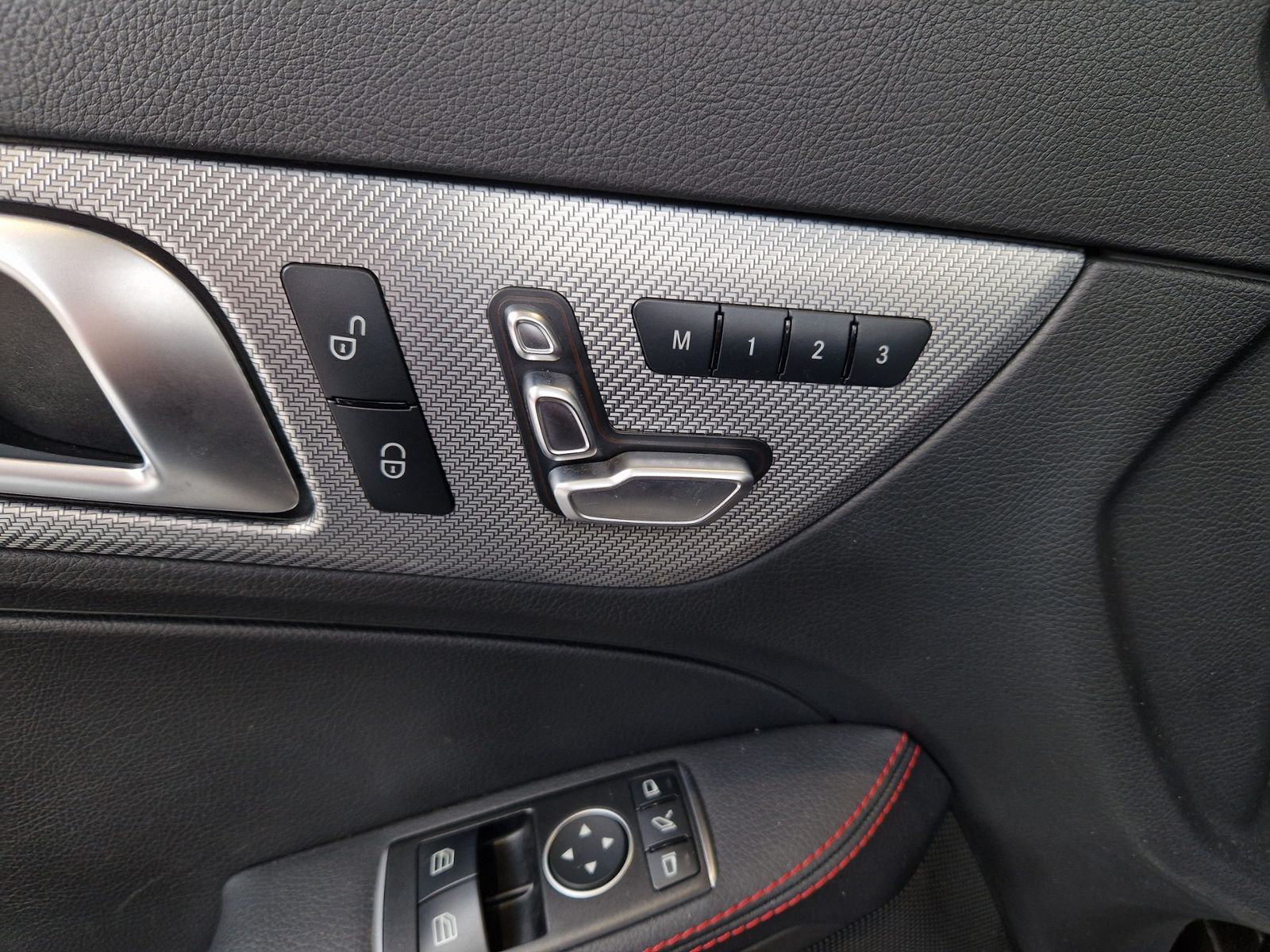 Fahrzeugabbildung Mercedes-Benz SLC 300 AMG MEMORY LED NAVI RFK