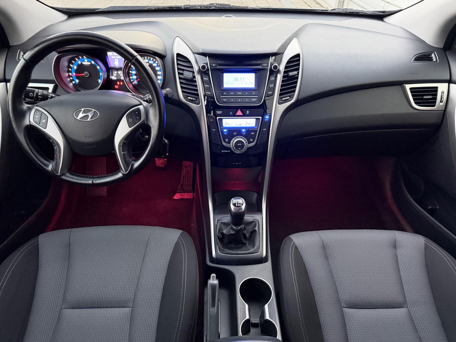Hyundai i30 2014 — photo 11