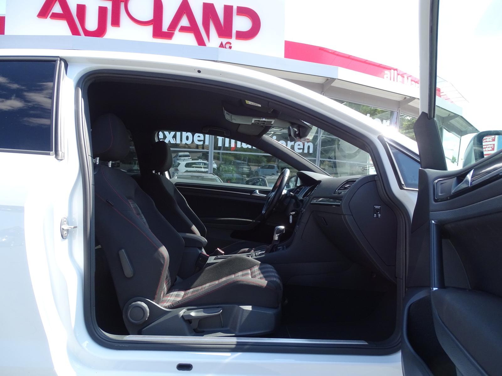 Volkswagen Golf VII 2.0 GTI BMT Bi-Xenon Dynaudio Standheiz