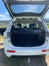 Mitsubishi Plug-in Hybrid Outlander 2.0 Plug-In Hybrid ... - Mitsubishi: Plug In