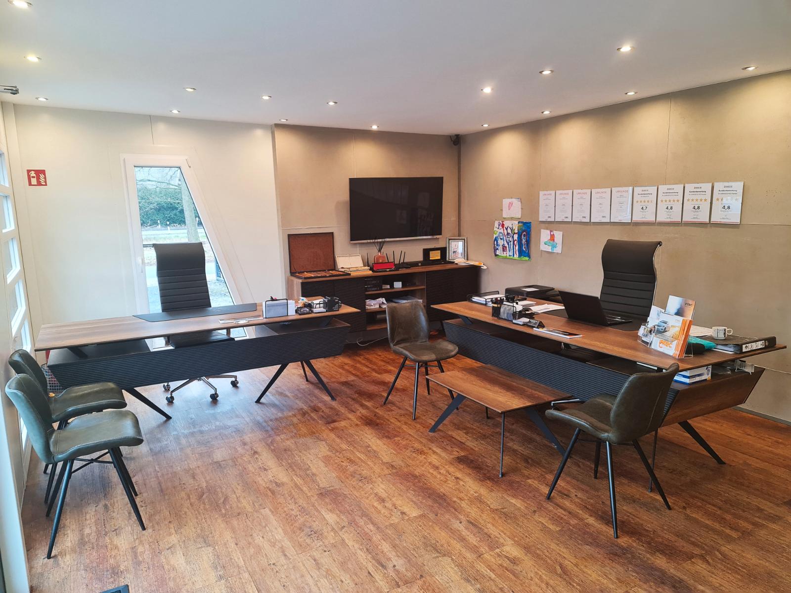 showroom-image-main