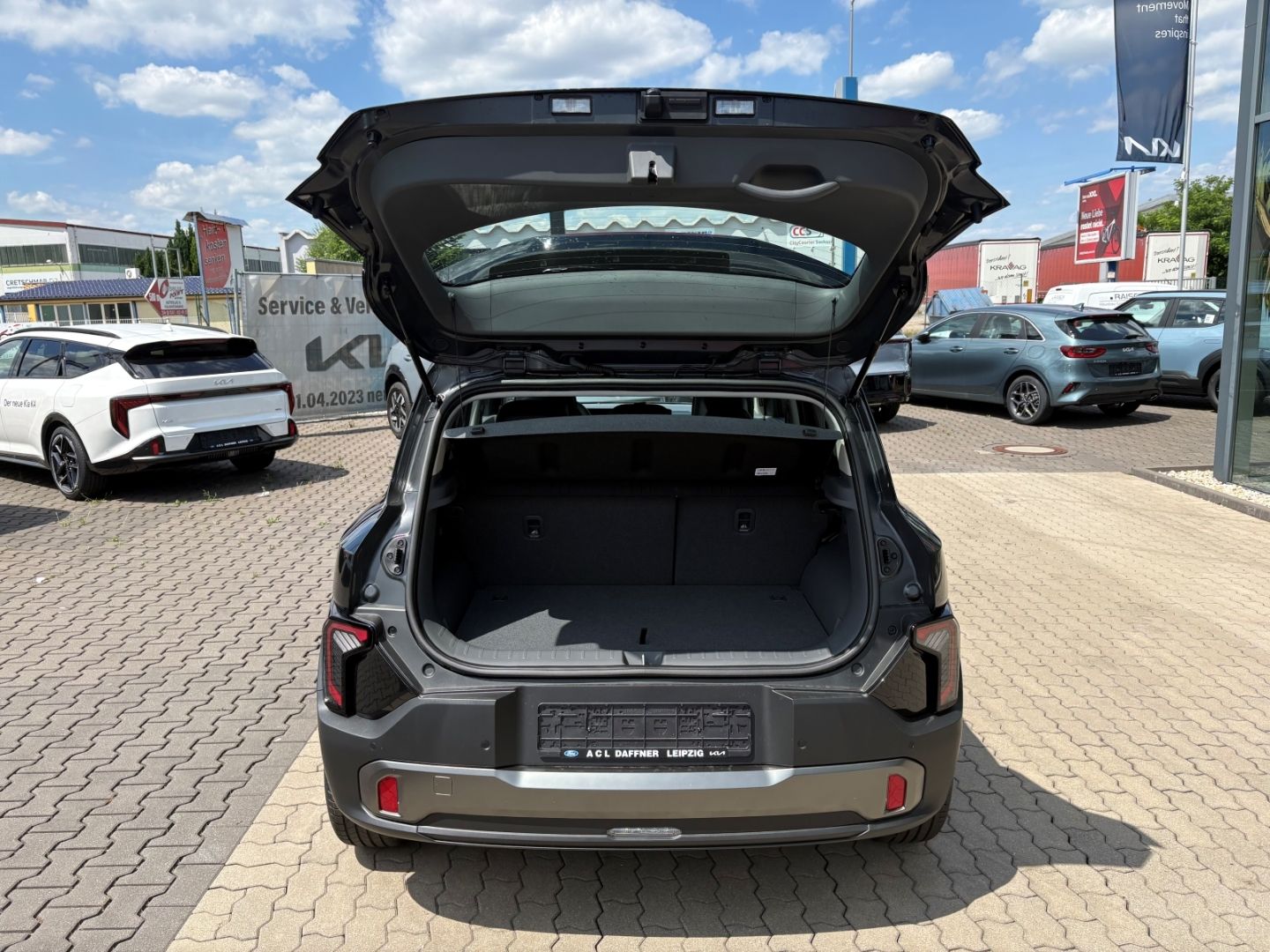 Fahrzeugabbildung Kia EV2 Air 42,2-kWh FWD 5 Sitze NotBremsAss Tempoma