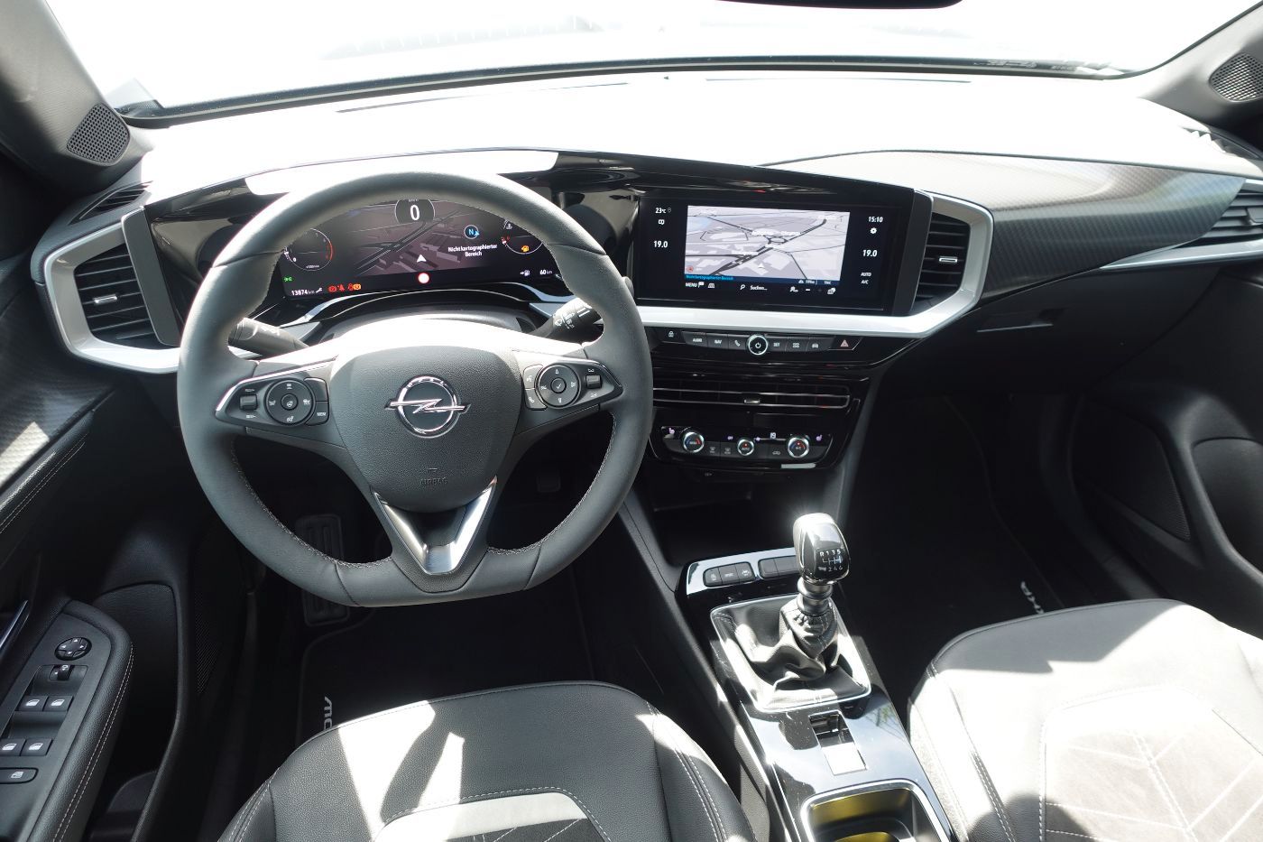 Fahrzeugabbildung Opel Mokka 1.2 Turbo GS Line KlimaA,LED,Navi,SHZ,ACC