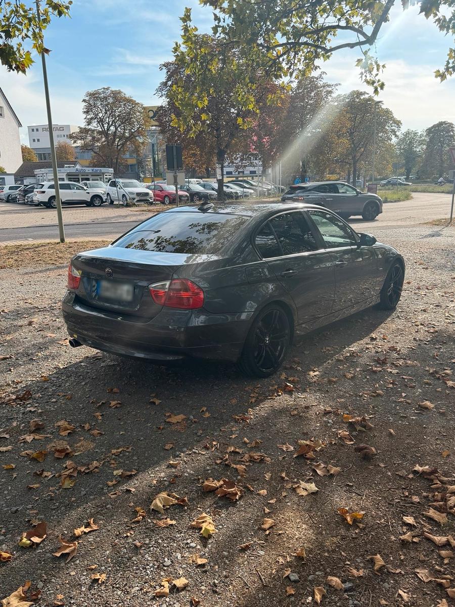 BMW 320