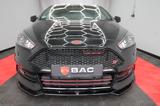 Ford Focus Lim. ST Xenon Navi Recaro 2-Hand - Ford Focus: ST X