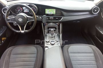Alfa-Romeo Giulia - 10