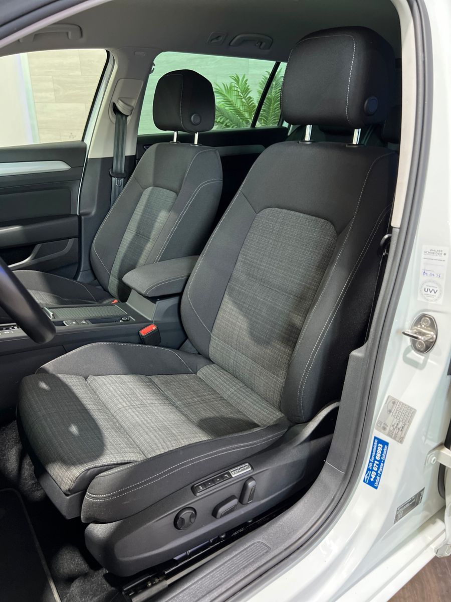 Fahrzeugabbildung Volkswagen Passat Variant Business 2,0TDI *NAVI*ASSiST*LED