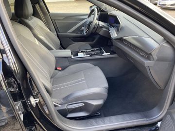 Bild 11 Opel Astra GS ST AT8/NAVI/SHZ+LHZ/PDC vo+hi+360Cam