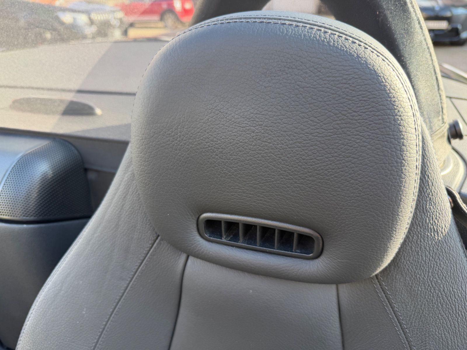 Fahrzeugabbildung Mercedes-Benz SLK 200 Kompressor 18 ZOLL LEDER AIRSCARF TEMPOM