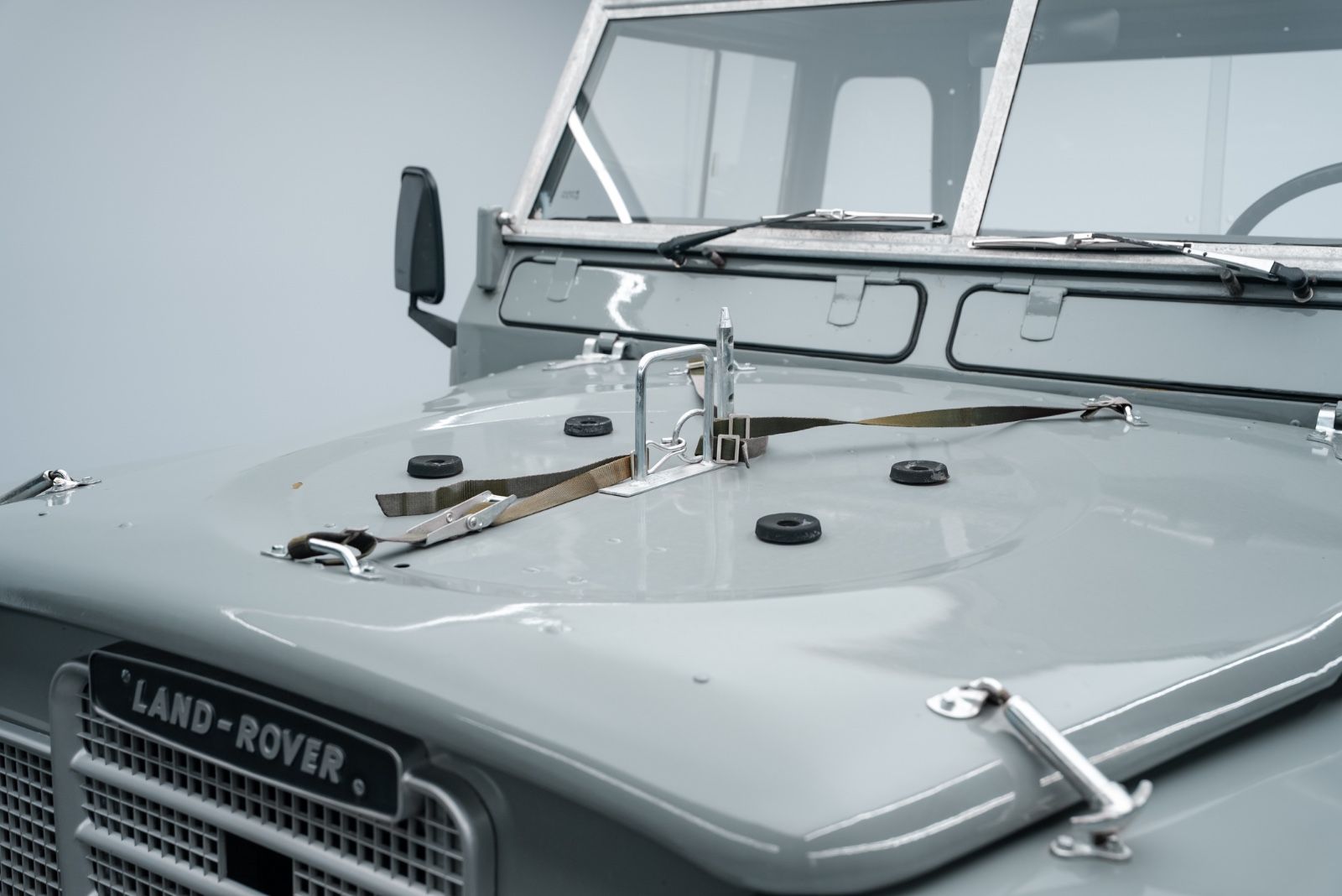 Fahrzeugabbildung Land Rover Serie III 109 LWB/MILITÄRAUSFÜHRUNG/RESTAURIERT