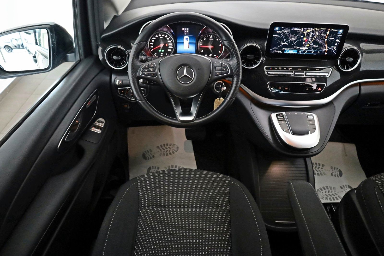 Fahrzeugabbildung Mercedes-Benz V 220 d RISE kompakt,Navi,SH,Carplay,Kamera,AHK