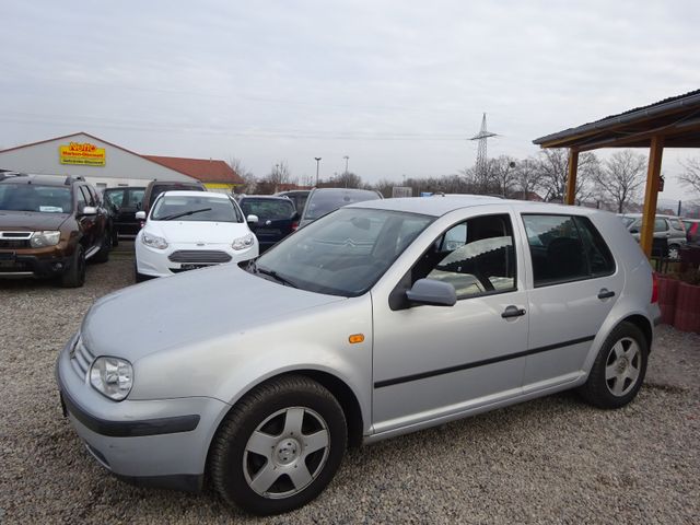 Volkswagen Golf 1.6 Comfortline