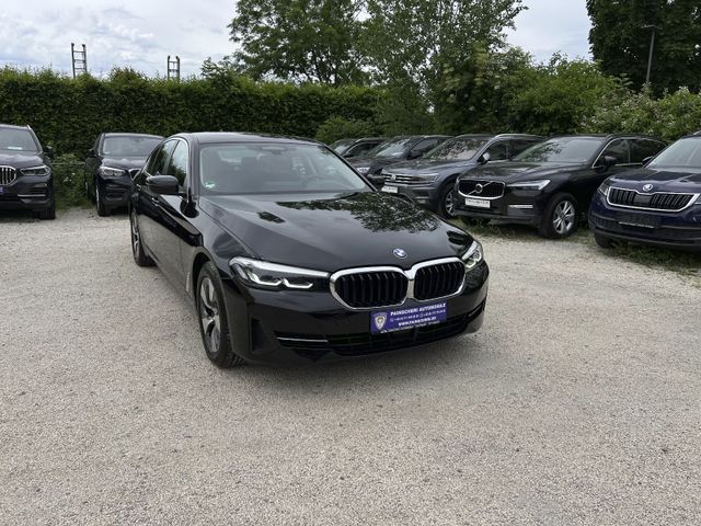 BMW 520 d Lim. xDrive ACC+HEAD-UP+KAMERA+TOTWINKEL