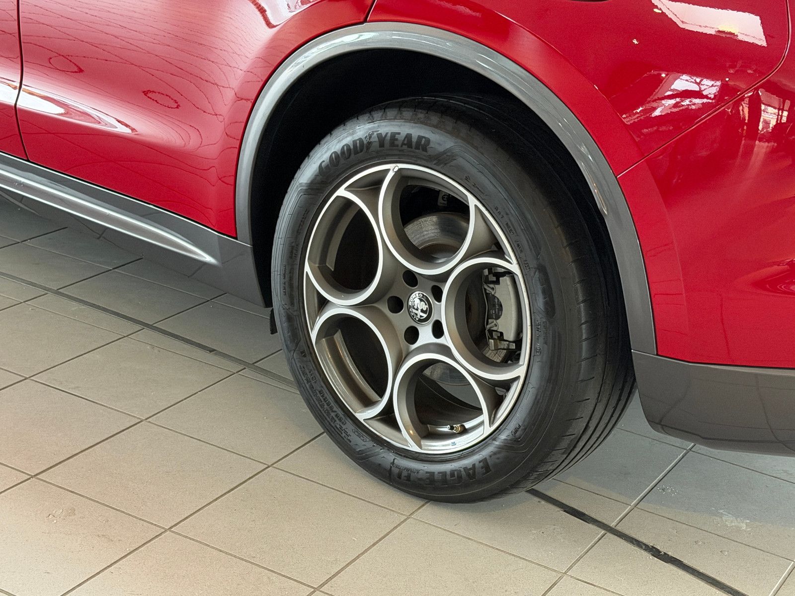 Fahrzeugabbildung Alfa Romeo Stelvio Ti Q4/MEMORY/ACC/NAVI/KAMERA/SHZ/KLIMA