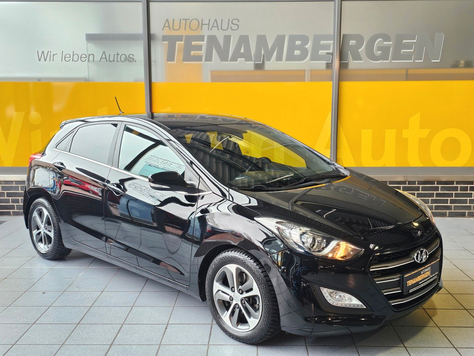 HYUNDAI i30