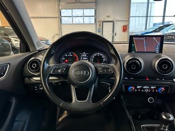 MYAUTOCENTER – Gebraucht- und Jahreswagen mit Werkstattservice in Pfaffenhofen Audi A3 Sportback sport *1. Hand*Klima*Navi*Xenon*BT*