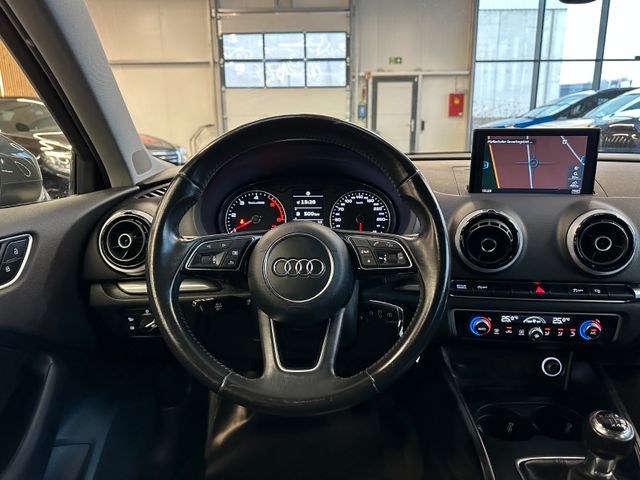 MYAUTOCENTER – Gebraucht- und Jahreswagen mit Werkstattservice in Pfaffenhofen Audi A3 Sportback sport *1. Hand*Klima*Navi*Xenon*BT*