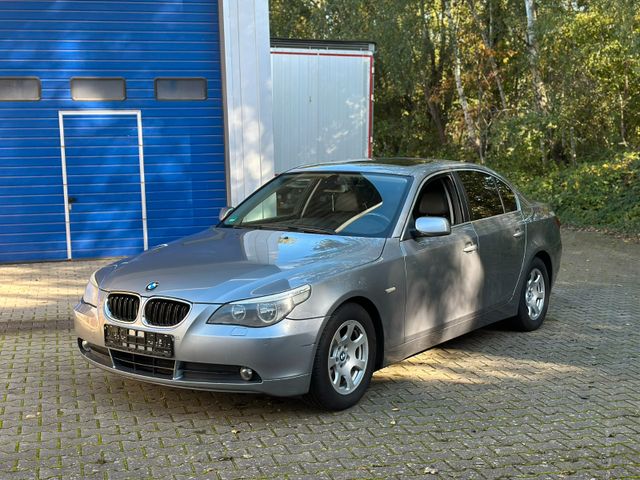 BMW 523i Lim. Leder*Memory*Schiebedach*2-Zonen*