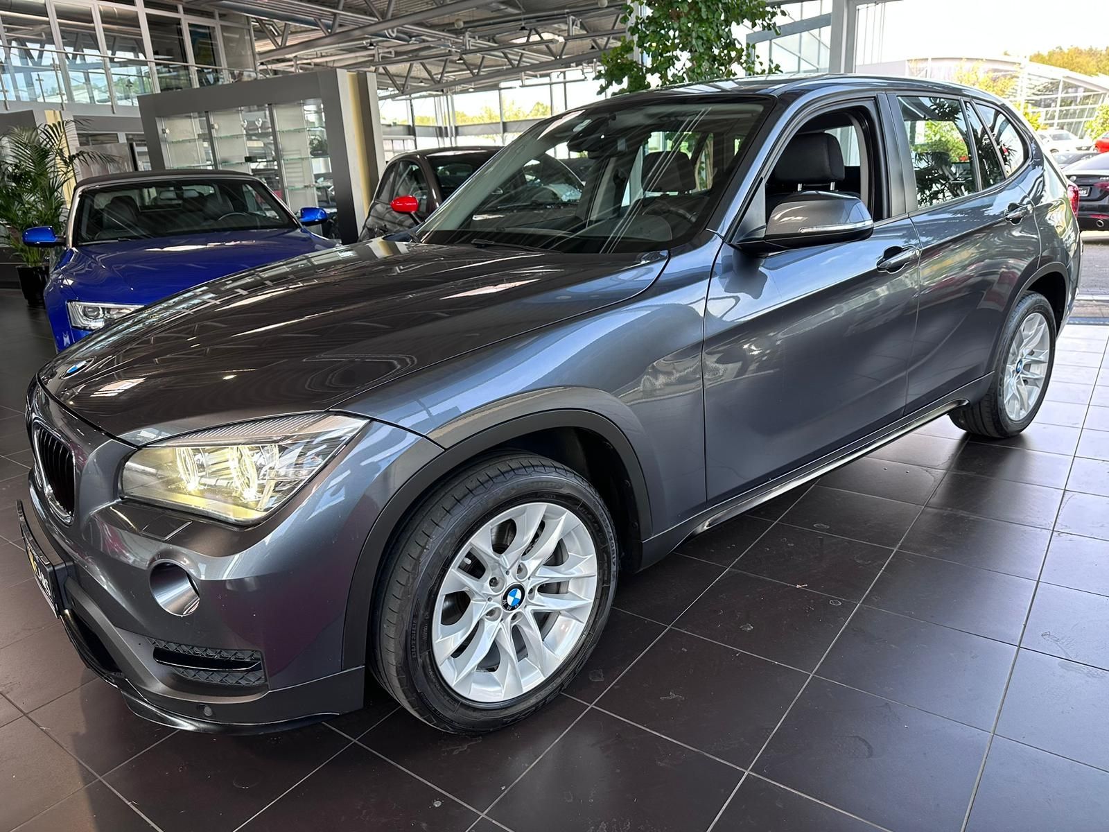 Fahrzeugabbildung BMW X1 xDrive 18d Sport Line XEN NAV SHZ PDC ALU