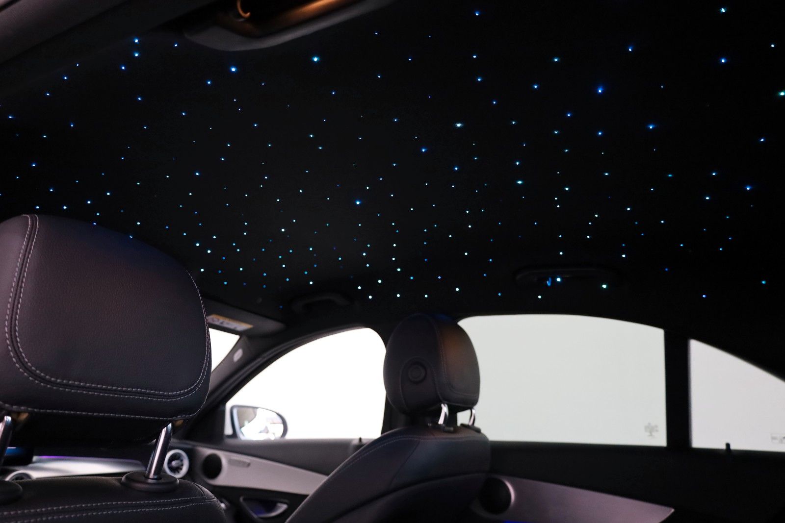 Fahrzeugabbildung Mercedes-Benz C 180 CGI Leder,Navi,LED,SH,Sternenhimmel,Park P