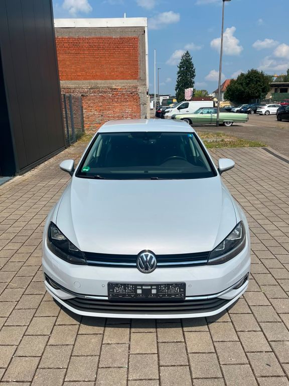 Image of Volkswagen Golf