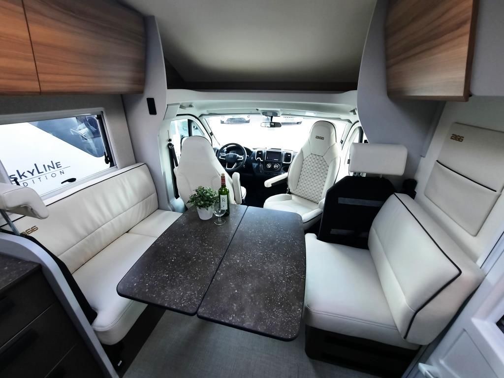 Fahrzeugabbildung Bürstner Lyseo TD 732 Verfüg./Rüfa/Markise