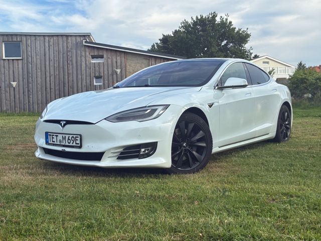 TESLA Model S 75D, TÜV neu