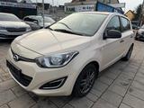 Hyundai i20 Style 1.4  8 FACH/KLIMA/USB/AUTOMATIK - Hyundai i20 mit Benzin-Antrieb: Automatik
