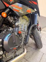 KTM 890 Duke GP  - KTM 890 DUKE GP