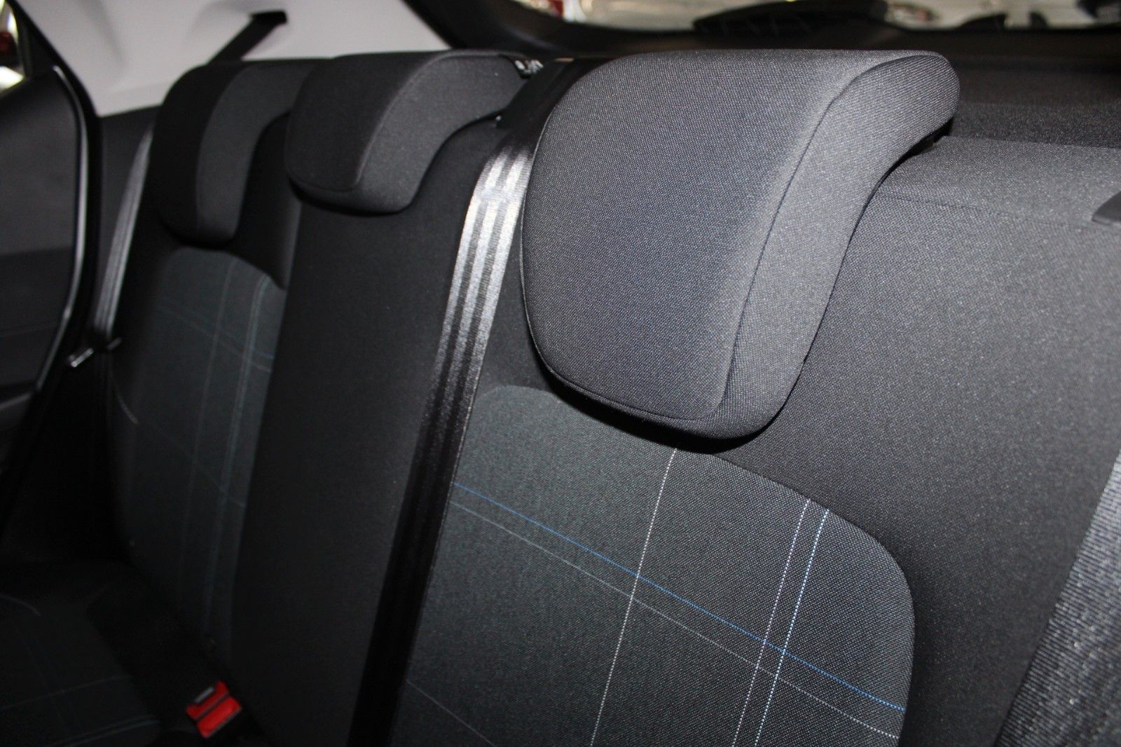 Fahrzeugabbildung Ford Fiesta Cool & Connect 5-T CAM PDC KLIMA WinterP.