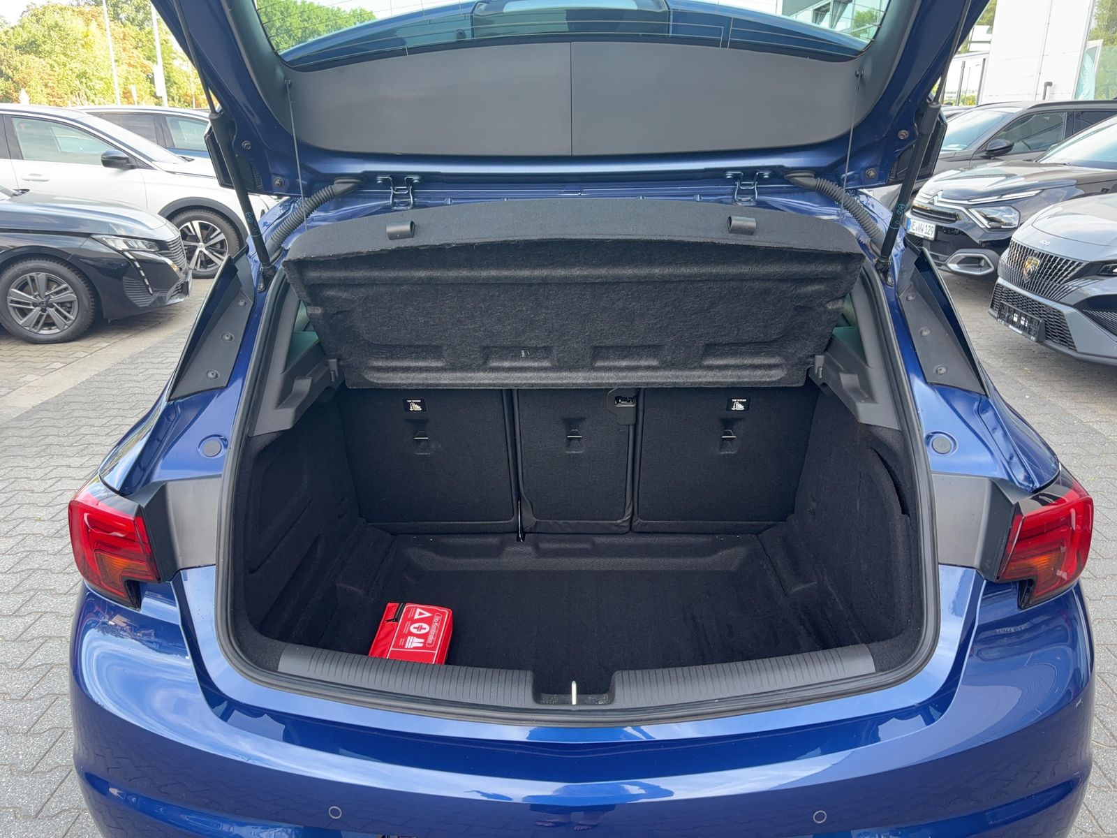 Fahrzeugabbildung Opel Astra K Ultimate+SHZ+PDC+LED+NAVI+Alcantara+S&S