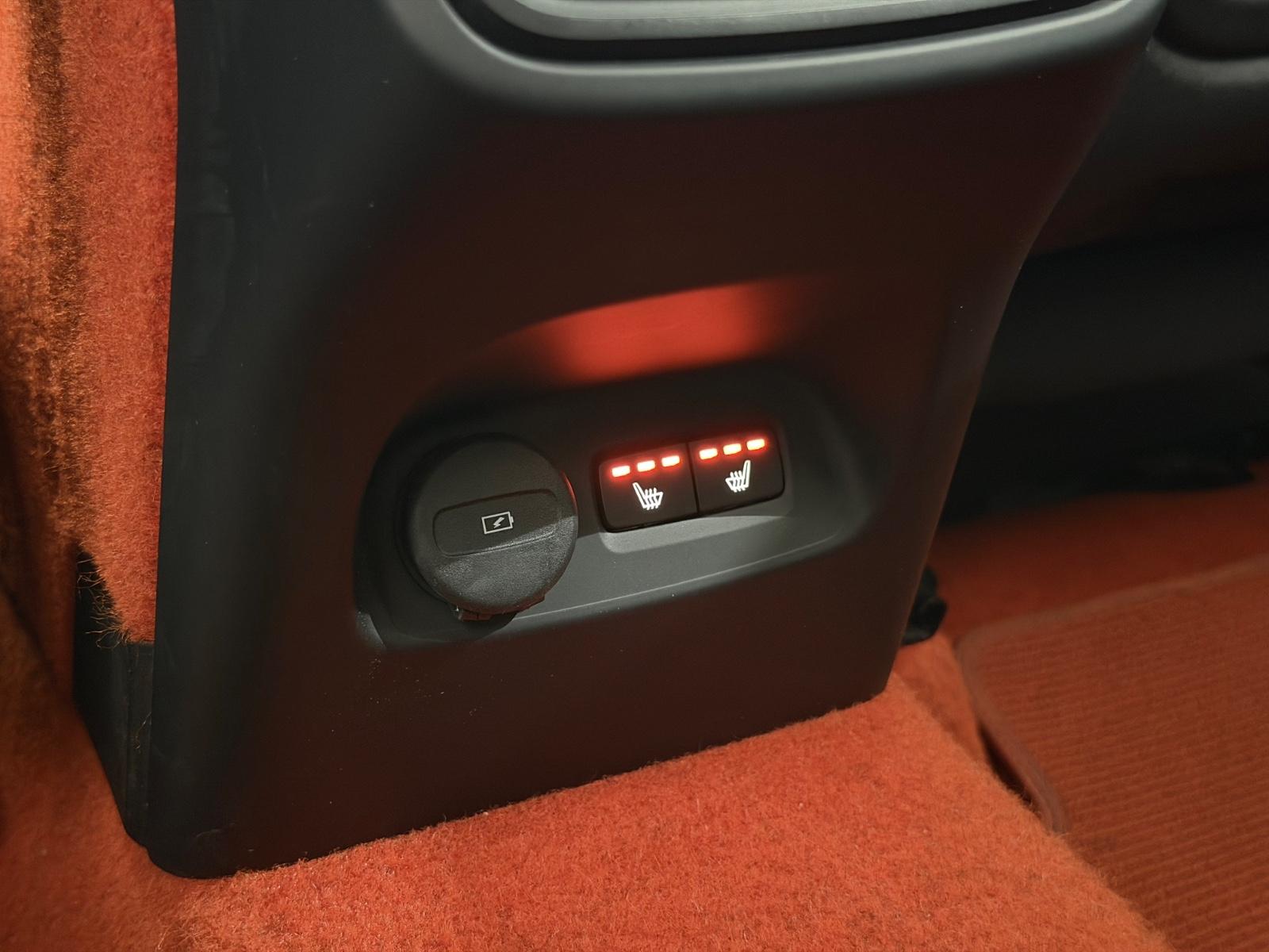 Volvo XC40 T3*R DESIGN*LED-R.KAM-APP-SHZ-LHZ-ACC-WLAN, миниатюра 26