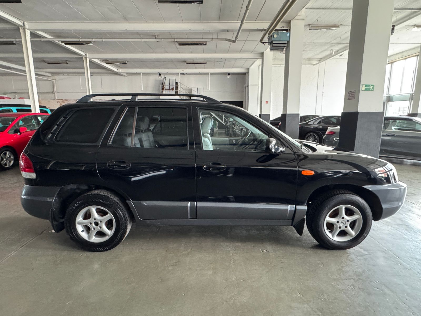 Vehicle image Hyundai SANTA FE 2.4 GLS 2WD LPG GAS ANLAGE LEDER KLIMA