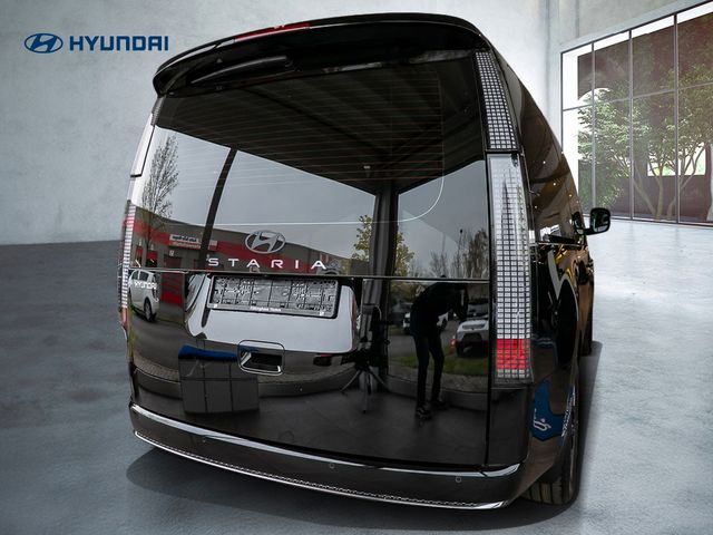 Hyundai Staria Signature 1.6 Hybrid 2WD Autobahnassi.