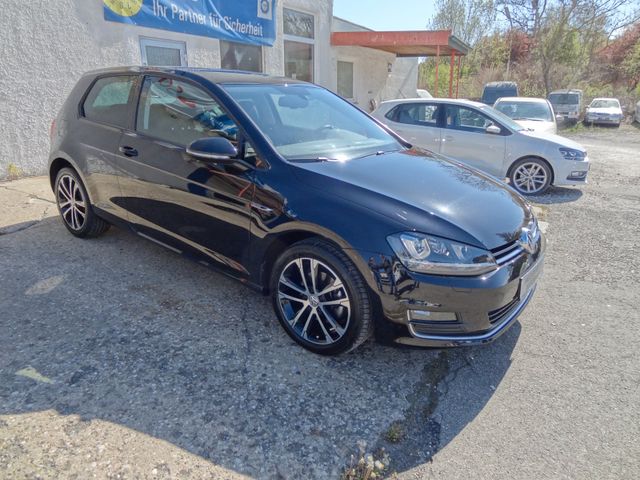 Fahrzeugabbildung Volkswagen Golf VII Lim. Lounge/1.Hd/38TKM/Xenon/PDC/