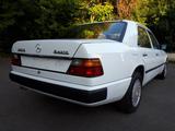 Mercedes-Benz Mercedes W124 260E 4 Matic 4-Matic Garagen... - Mercedes-Benz 260: W124 260e