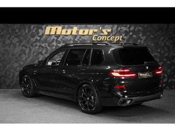 BMW X7 - 7