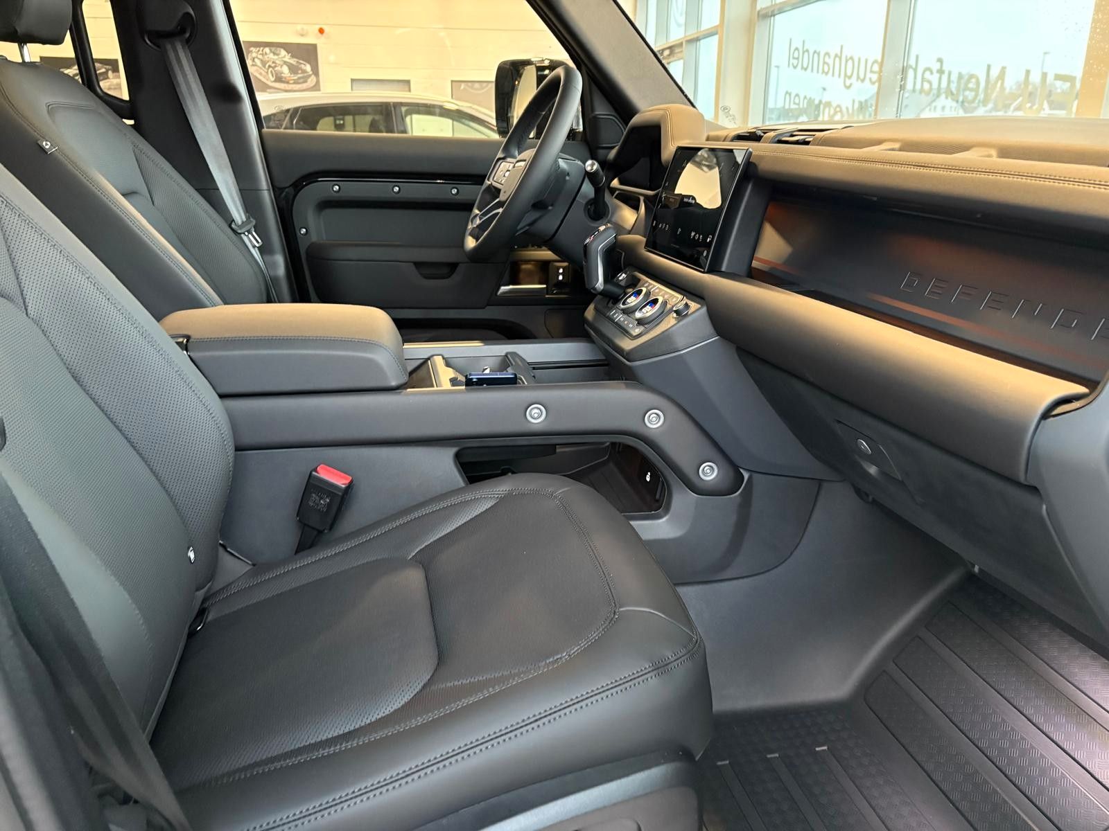 Fahrzeugabbildung Land Rover Defender 110 Hybrid X-Dynamic SE/P 300 E