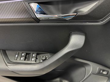 Fahrzeugverkauf 11 Skoda Karoq Sportline 1.5 AHK*Pano*19 Zoll*Matrix