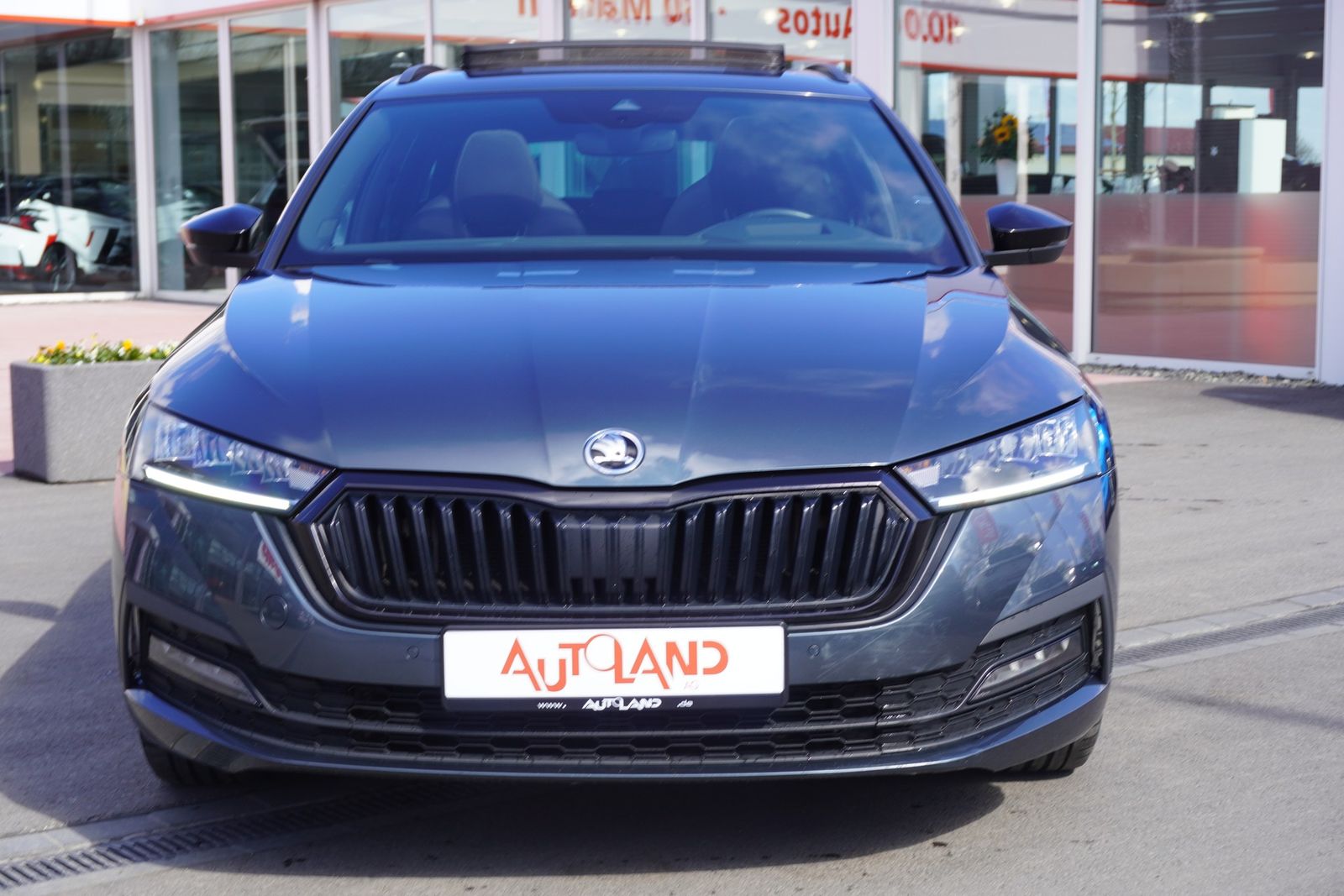 Skoda Octavia Combi 2.0 TDI Sportline LED Navi Memory imagem 2