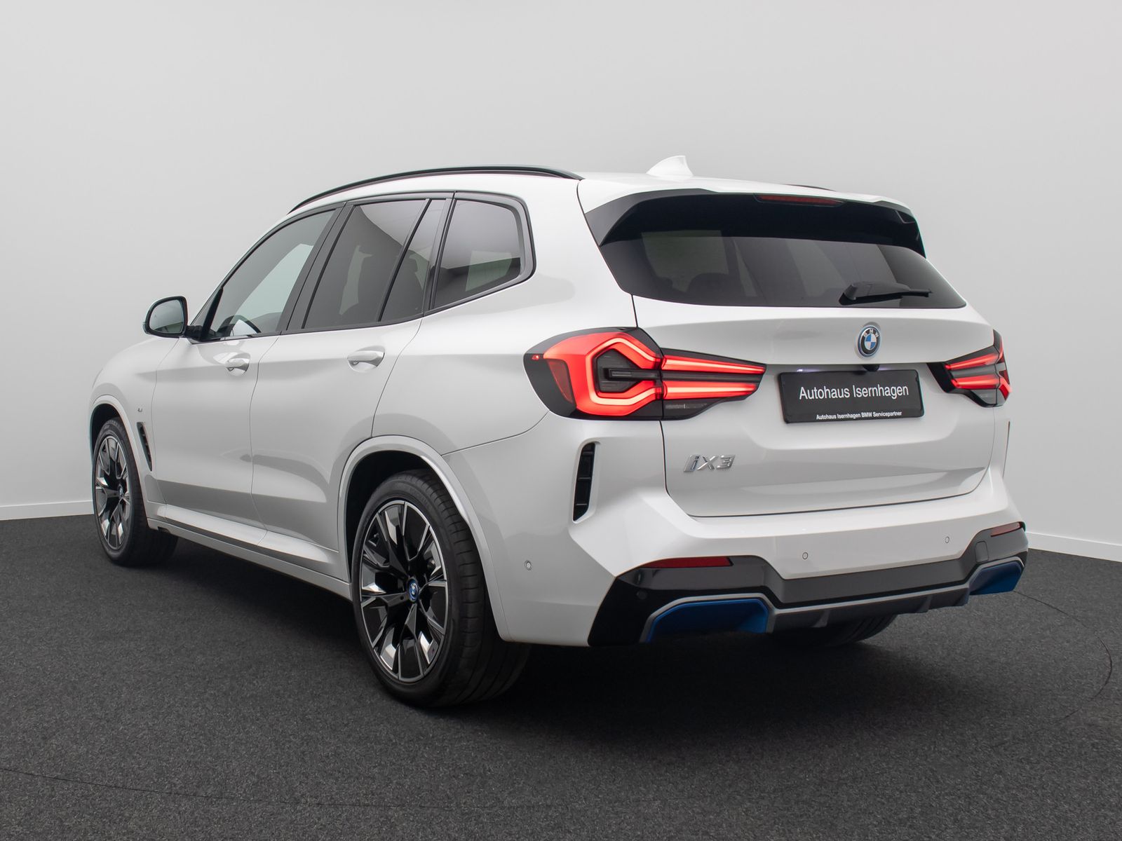 Fahrzeugabbildung BMW iX3 IMPRESSIVE 360°DAB Alarm HUD Panorama 20Zoll