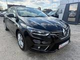 Renault Megane IV Lim.BOSE-Edition/KEYLESS/HUD/NAVI - Renault mit Diesel-Antrieb: Limousine, Schaltgetriebe