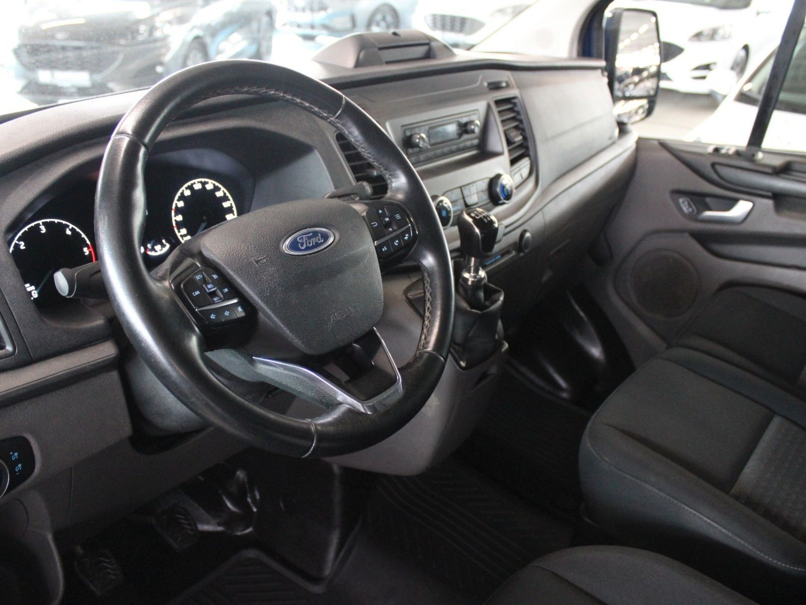 Fahrzeugabbildung Ford Transit Custom TREND L1 Kasten AHK Regale KLIMA